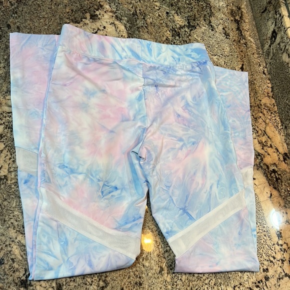 Guess Leggings✨ - Picture 3 of 4